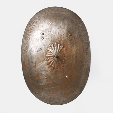 SKÖLD, metall, ciselerad dekor, 1800-tal. på auktion hos Stockholms Auktionsverk Sickla