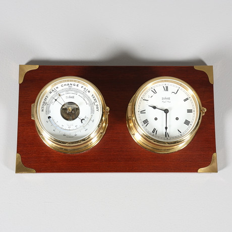 SKEPPSUR samt BAROMETER, Royal Navy, Stockburger. på auktion hos Borås Auktionshall