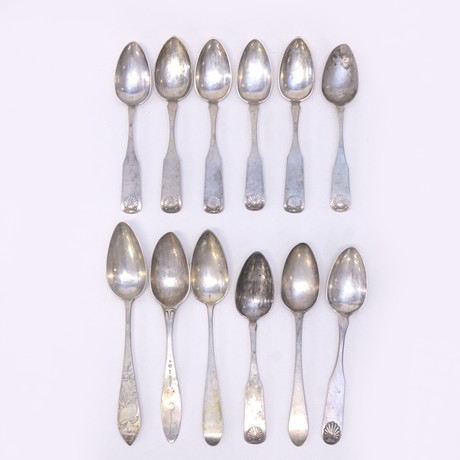 12 SKEDAR, SILVER, 1800-TAL. på auktion hos Björnssons Auktionskammare