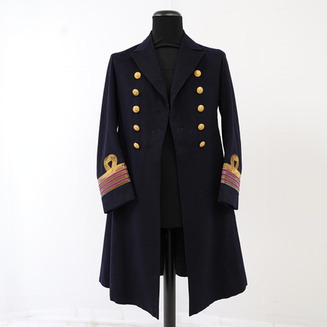 UNIFORMSROCK. på auktion hos Falun Auktionsbyrå