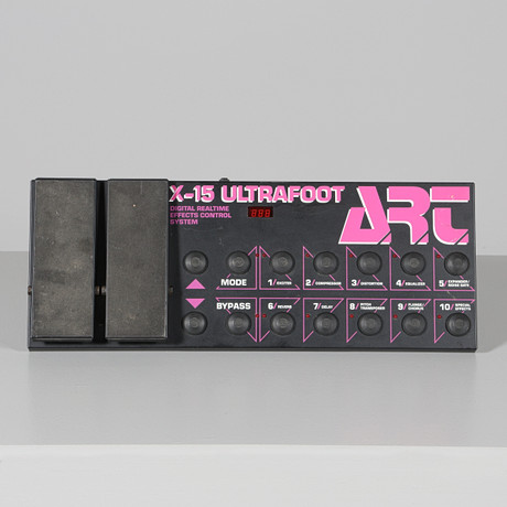 FOTKONTROLL / EFFEKTPEDAL, Art X-15 Ultrafoot. på auktion hos Borås Auktionshall