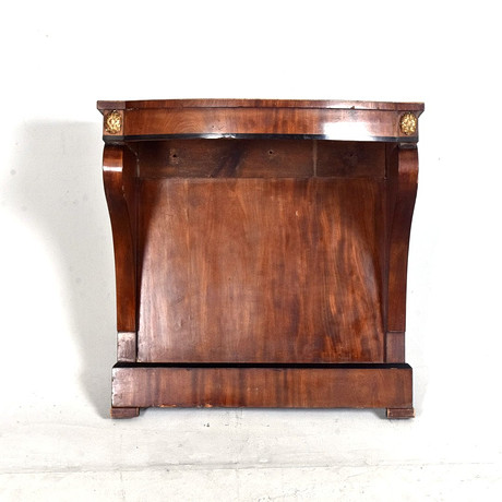 KUNGLIG KONSOL, mahogny med intarsia och svärtat trä, Danmark, empire, 1800-talets 1 hälft. på auktion hos Halmstads Auktionskammare