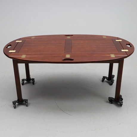 SOFFBORD, så kallat butlers tray, 1900-talets andra hälft. på auktion hos Gomér & Andersson Jönköping