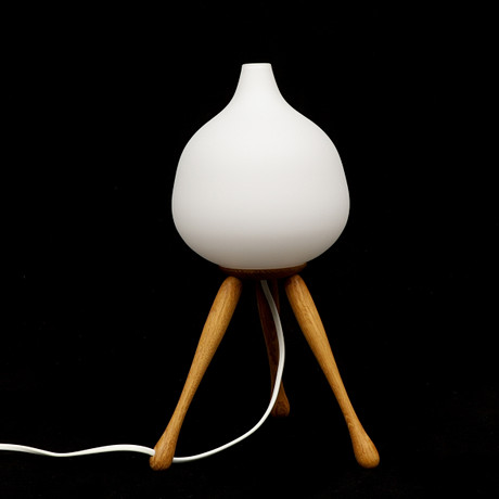 UNO & ÖSTEN KRISTIANSSON. Bordslampa, Luxus, Vittsjö. på auktion hos Crafoord Auktioner Malmö