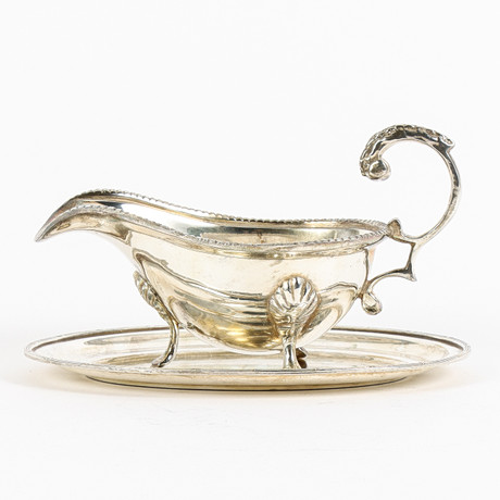 SÅSSNIPA med UNDERFAT, nysilver, 1900-tal. på auktion hos Karlstad Hammarö Auktionsverk