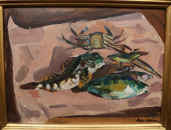 ALBERT ABBE. olja på pannå, stilleben med fiskar och skaldjur, signerad. på auktion hos Gomér & Andersson Linköping
