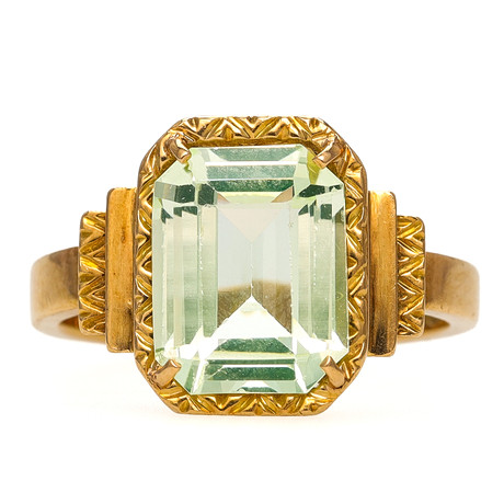 RING, 18 k guld, grön syntetisk spinell, Segir, Köping 1951. på auktion hos Auktionsmagasinet Vänersborg