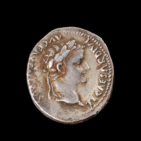 SILVERMYNT, romerskt, Tiberius, denarius präglad 14-37. på auktion hos Stockholms Auktionsverk Sickla