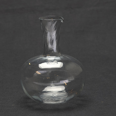 ULRICA HYDMAN-VALLIEN. Karaff, "Boda Optic", glas, Kosta Boda, 1980-tal. på auktion hos Gomér & Andersson Jönköping