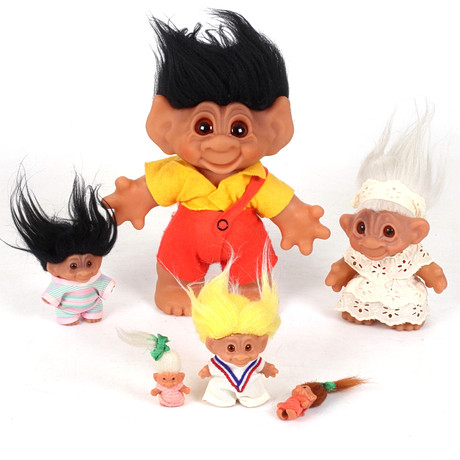 TROLL, 6 stycken, varav 2 penntroll. Bl.a. Th. Dam design. 1900-tal. på auktion hos Stadsauktion Sundsvall