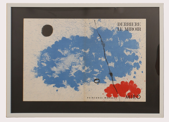 JOAN MIRÓ. Efter, Litografiskt tryck ur mappen Derriere Le Miroir, svart streck mot blå bakgrund, nr 128 år 19 på auktion hos Limhamns Auktionsbyrå