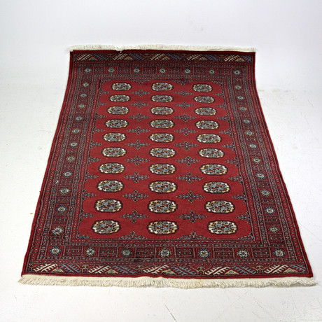MATTA, afghan, ull, handknuten, ca 202 x 138 cm. på auktion hos Höganäs Auktionsverk
