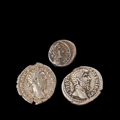 SILVERMYNT 3 st, romerska, Lucius Verus, denarius präglad i Rom 163-164, frånsidan med Mars med spjut och sköl på auktion hos Stockholms Auktionsverk Sickla