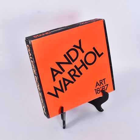 ANDY WARHOL. bok, "Andy Warhol Art 18'87" "Portraits of Ingrid Bergman". på auktion hos Halmstads Auktionskammare