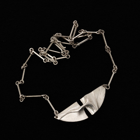 COLLIER, Sterlingsilver, Björn Weckström, Lapponia, Finland. på auktion hos Garpenhus Auktioner