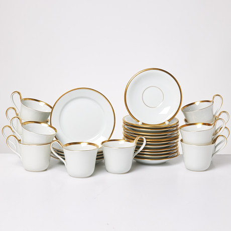 SIGVARD BERNADOTTE. Kaffeservis, 17 dlr, "Golden Sun", porslin, dekor av guldkant, Bing & Gröndahl, Danmark. på auktion hos Stockholms Auktionsverk Sickla