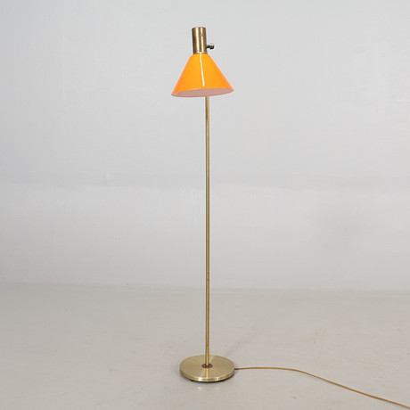 GOLVLAMPA, FLB AB Falkenbergs Belysning, 1900 talets mitt. på auktion hos Höörs Auktionshall