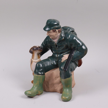 EWA JARENSKOG. för JIE, figurin, jägare med hund. på auktion hos Markus Auktioner