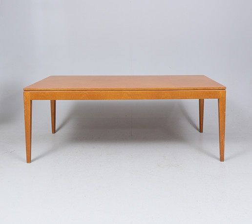 MATBORD/BIBLIOTEKSBORD, Swedish modern, 1940/50-tal. på auktion hos Gomér & Andersson Linköping