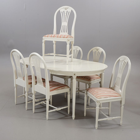 MATSALSMÖBEL, 7 delar, gustaviansk stil, 1900-talets mitt. på auktion hos Växjö Auktionskammare