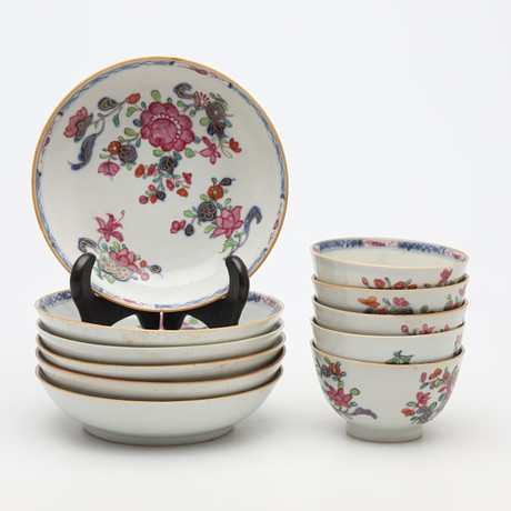 KOPPAR med FAT, 11 delar, porslin, Kina, Jiaqing, 1800-tal. på auktion hos Borås Auktionshall
