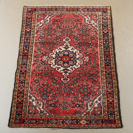 MATTA, orientalisk, 163 x 118 cm. på auktion hos Helsingborgs Auktionskammare