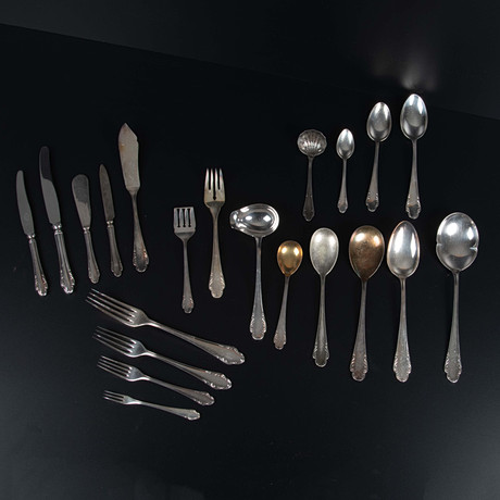 BESTICKUPPSÄTTNING. "Haga", 160 delar, nysilver. på auktion hos Laholms Auktionskammare
