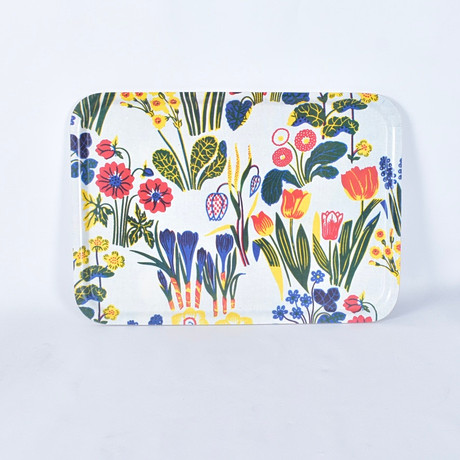 BRICKA, "Tulpaner", design Josef Frank, Firma Svenskt Tenn. på auktion hos Halmstads Auktionskammare