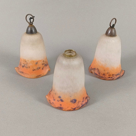 2 ANTIKE LAMPENSCHIRME, Glas Lampenschirm. Beleuchtung & Lampen - Deckenlampen
