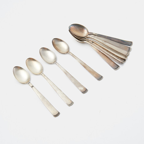 KAFFESKEDAR,12 st, silver, "Rosenholm", i etui, Guldsmedsaktiebolaget, Stockholm 1980-tal. på auktion hos Stockholms Auktionsverk Sickla