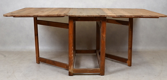 SLAG TABLE, 1800s. Furniture - Tables - Auctionet