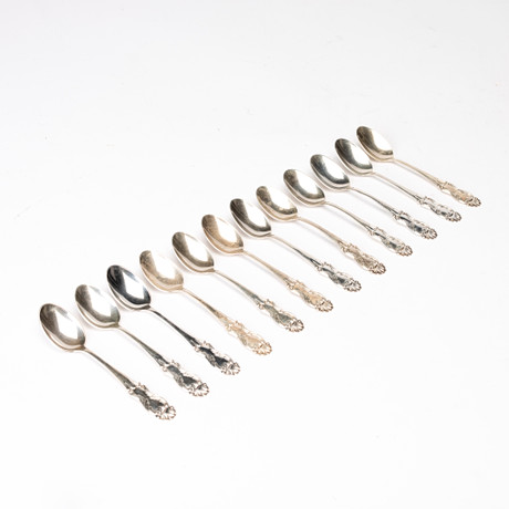 MOCKASKEDAR, 12 st, silver, rokokostil, Svedboms Guldsmeds Ab, Vetlanda, 1950-52. på auktion hos Auktionshuset Kolonn