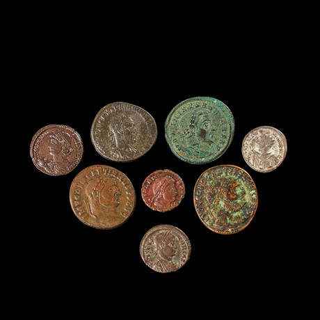 BRONSMYNT samt SILVERMYNT, 8 st, romerska, bl a Trajanus tetradrakma, Konstantin I och Konstantin II. på auktion hos Stockholms Auktionsverk Sickla