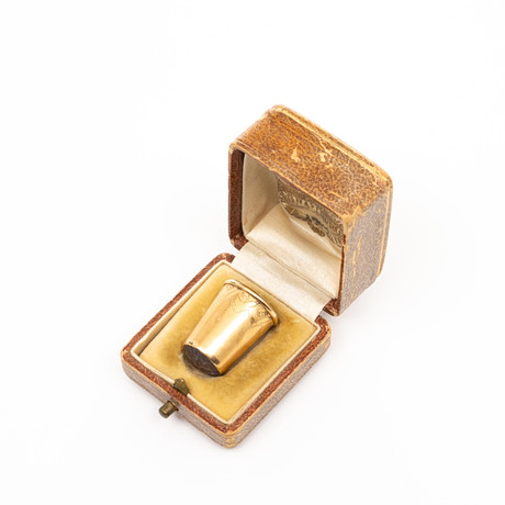FINGERBORG, 18K guld, GD&Co, 1915. på auktion hos Garpenhus Auktioner
