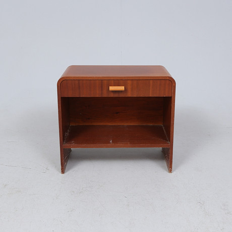 SÄNGBORD/SIDOBORD, fanerad, swedish modern. på auktion hos Gomér & Andersson Linköping