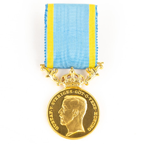 MEDALJ, "För nit och redlighet", 23k/18k guld. på auktion hos Karljohan Auktioner