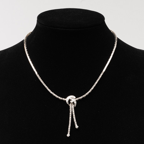 COLLIER, 18K vitguld, Diamanter 0,9 ct, Carl Hoff, Helsingborg. på auktion hos Garpenhus Auktioner
