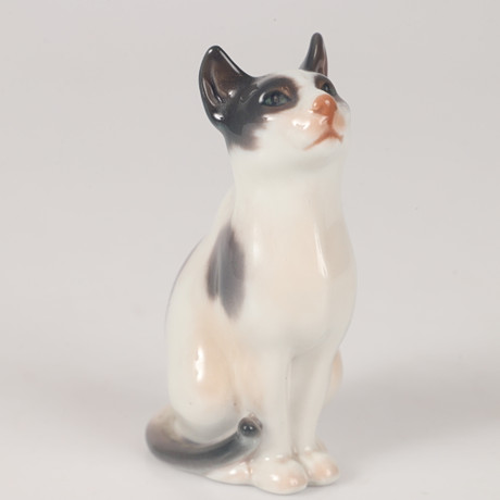 FIGURIN, katt, porslin, Dahl Jensen, Danmark. på auktion hos Helsingborgs Auktionskammare