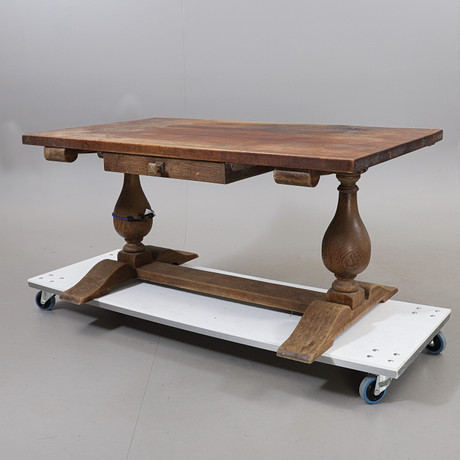 MATSALSBORD, ek, barockstil, 1800/1900-tal. på auktion hos Växjö Auktionskammare