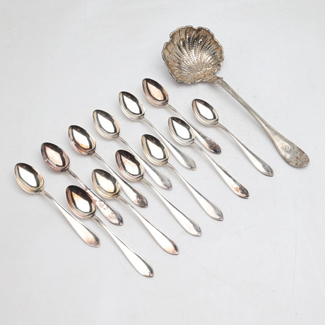 SKEDAR, silver, 13 delar, främst MGAB, totalvikt ca 236,8g. på auktion hos Gomér & Andersson Norrköping