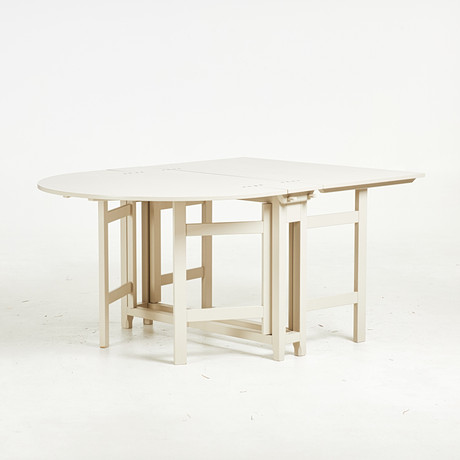 SLAGBORD, "Bergslagen", IKEA, ur 1700-talsserien, bemålat, ett slag rundat, dubbla grindar. på auktion hos Stockholms Auktionsverk Sickla