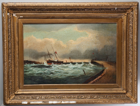 OIDENTIFIERAD KONSTNÄR. Insegling till hamn, olja på pannå, 1800-tal. på auktion hos Gomér & Andersson Jönköping