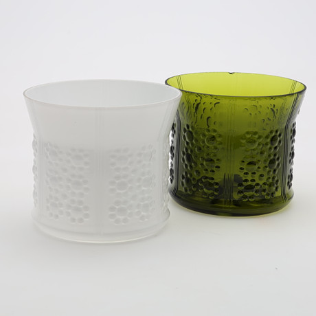 OLLE ALBERIUS. YTTERFODER glas 2 st "Flora". på auktion hos Höörs Auktionshall