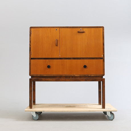 SKRIVSKÅP, Art Déco, 1930-tal. på auktion hos Gomér & Andersson Nyköping