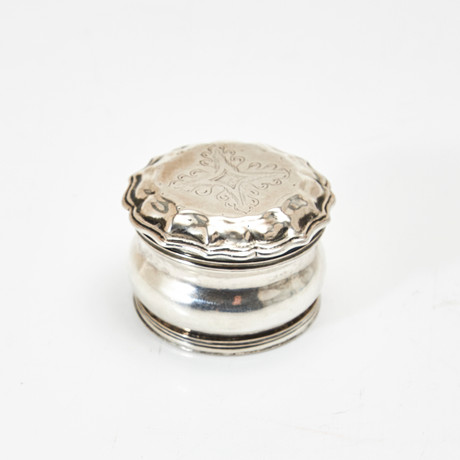 GREGER RÖRDAHL, dosa, silver, Kristianstad, 1764. på auktion hos Stockholms Auktionsverk Magasin 5