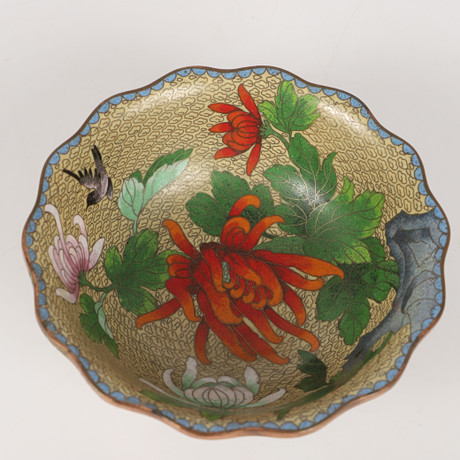 SKÅL, cloisonne, Kina. på auktion hos Helsingborgs Auktionskammare