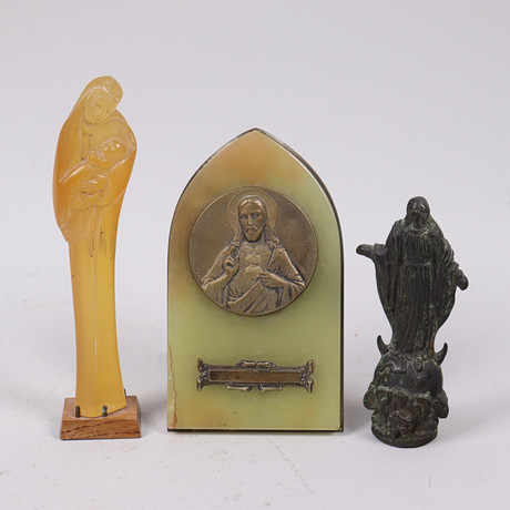 RELIGÖSA OBJEKT, Maria, Jesus, Madonna, 3 delar. på auktion hos Markus Auktioner