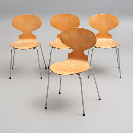 ARNE JACOBSEN. Stolar, 4 st, "Myran", Fritz Hansen, 1980. på auktion hos Auktionshuset Thelin & Johansson