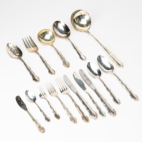 BESTICKSERVIS samt SCHATULL, 127+1 delar, nysilver, teak, "The Regency", England. 1900-talets andra hälft. på auktion hos Auktionshuset Kolonn