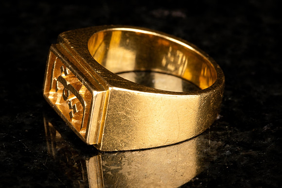 RING, 18K Guld, 1900-tal. på auktion hos Norrlands Auktionsverk